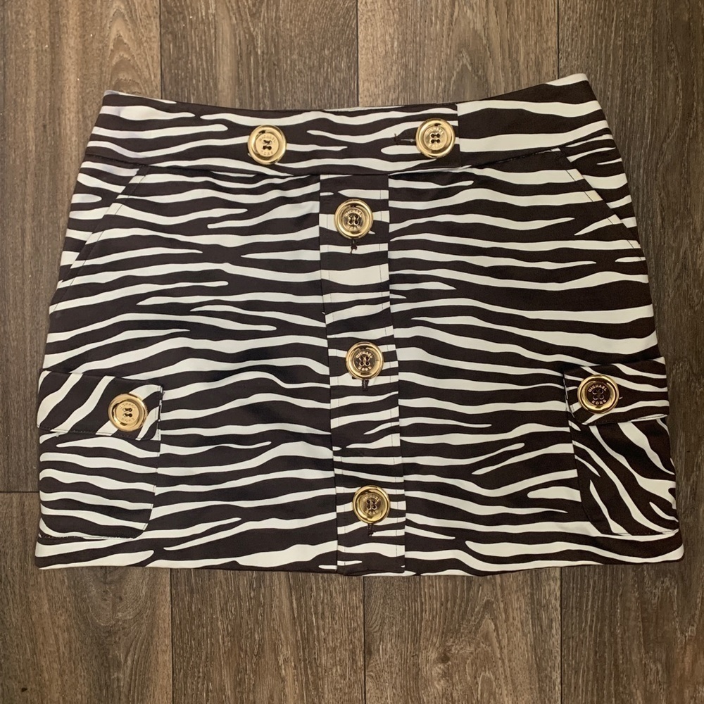 MK early 2000s brown zebra print skirt w exaggerated gold buttons. Sz8
